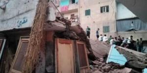 انهيار عقار مكون من 3 طوابق فوق سيارة في كفر الشيخ - بوابة اخر ساعة