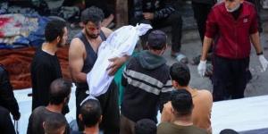 بينهم 28 من منتظري المساعدات.. 63 شهيدا في قصف الاحتلال لقطاع غزة - بوابة اخر ساعة