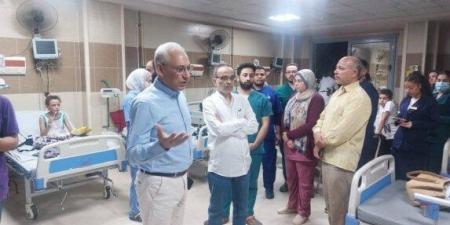 بعد شكوي والدته على السوشيال ميديا.. رئيس جامعة المنيا يتحرك فورًا ويطمئن على حالة طفل - بوابة اخر ساعة