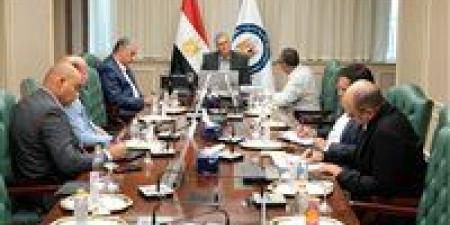 وزير البترول يتابع البحث عن مفقودي حادث البارج البحري "أدمارين 12" وخطط الطوارئ للتعامل مع تداعياته - بوابة اخر ساعة