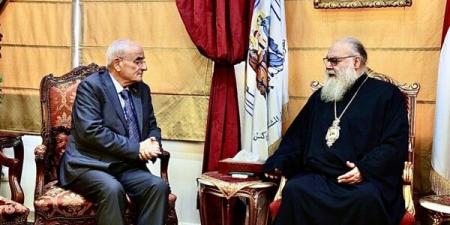 وزير الدفاع زار بطريرك أنطاكيا وسائر المشرق معزيًا بشهداء تفجير دمشق - بوابة اخر ساعة