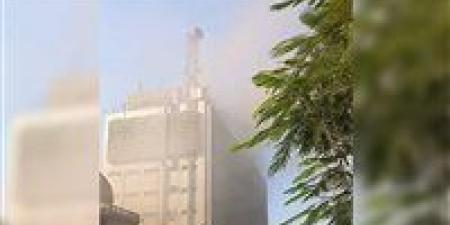 تمركز 10 سيارات إطفاء و2 سلم هيدروليكي لمحاصرة حريق الطابق السابع بسنترال رمسيس وسط القاهرة - بوابة اخر ساعة