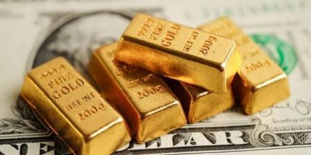الذهب يتراجع قرب أدنى مستوى في أسبوع - بوابة اخر ساعة