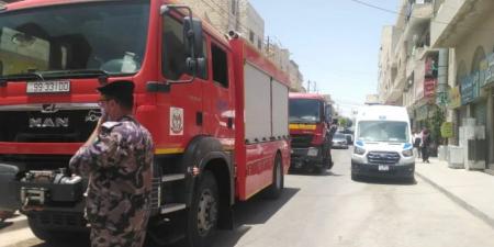 الدفاع المدني يخمد حريقًا اندلع في ديانا محملة بكراتين لإعادة التدوير في مادبا - بوابة اخر ساعة