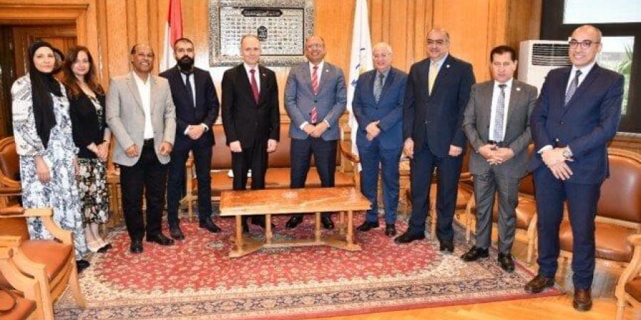 السفير البلغاري يزور جامعة حلوان لبحث التعاون الأكاديمي والتبادل الثقافي - بوابة اخر ساعة