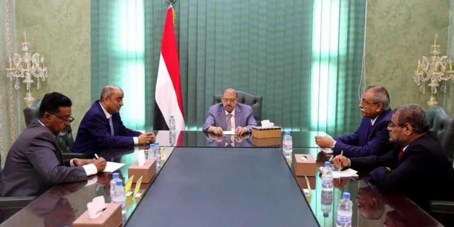 رئاسة مجلس النواب تبحث مع رئيس الوزراء في عدن التطورات الراهنة والملفات الملحة - بوابة اخر ساعة
