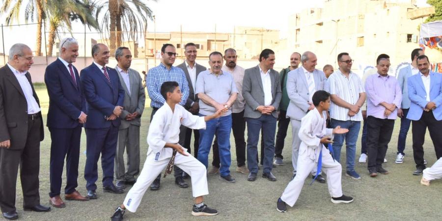 محافظ أسيوط يتفقد مركز شباب نجع سبع لمتابعة الأنشطة الشبابية - بوابة اخر ساعة