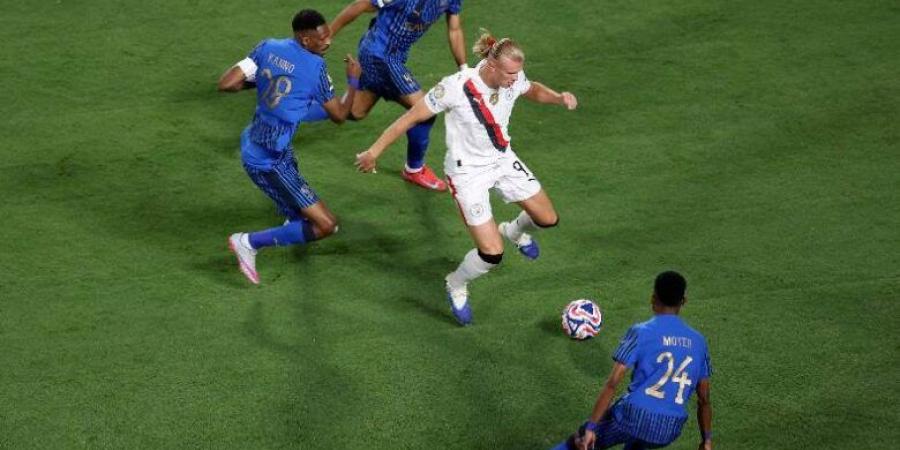 أخبار الرياضة - صحف السعودية تحتفي بإنجاز الهلال: “الزعيم يكتب التاريخ” بفوز مدوٍ على مانشستر سيتي! - بوابة اخر ساعة