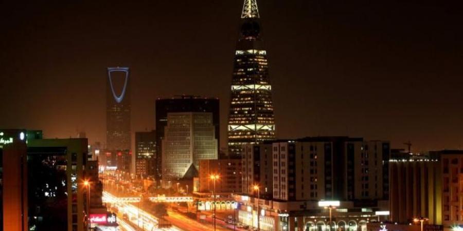 السعودية.. توضيح بعد ضجة ظهور بقعة وردية بالسماء وتكهن أنها "صاروخ باليستي لحظة اعتراضه" - بوابة اخر ساعة