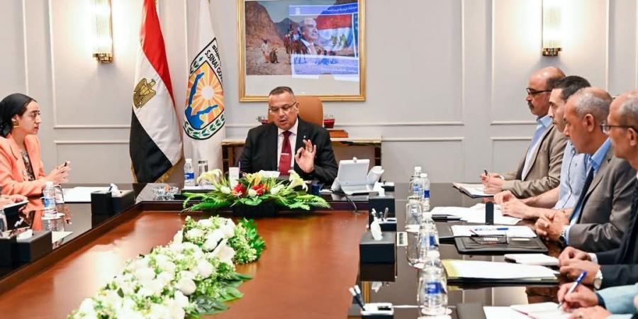 محافظ جنوب سيناء يعقد اجتماع لمتابعة ملف التصالح - بوابة اخر ساعة