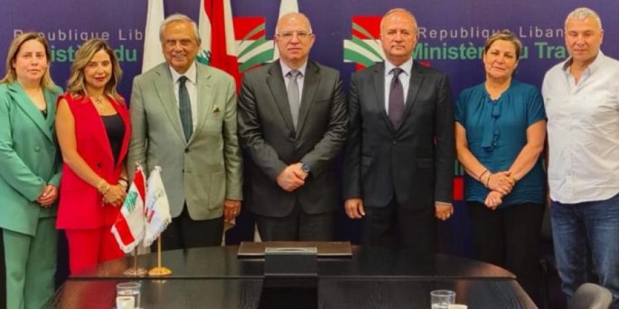المدير العام لمصرف الإسكان زار وزير العمل واتفاق على توقيع مذكرة تفاهم حول الربط الإلكتروني - بوابة اخر ساعة