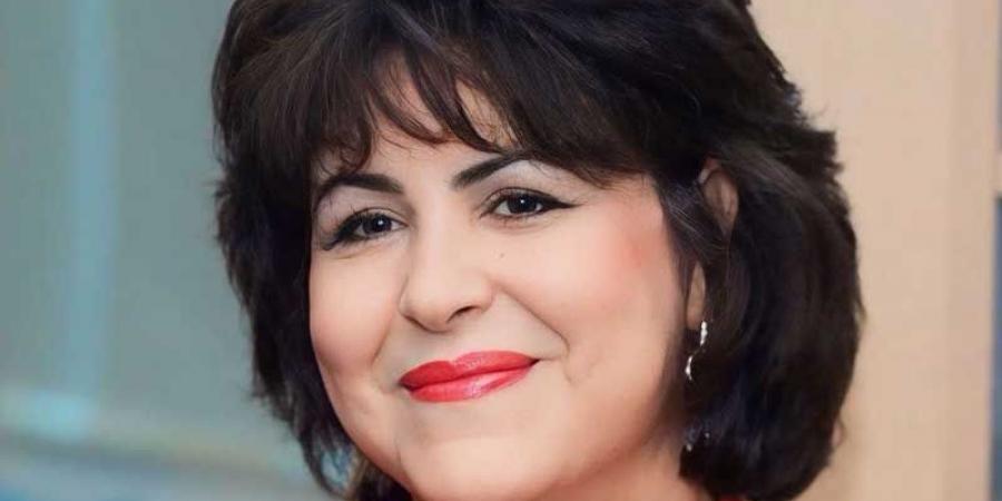 صيف المبدعين... الروائية آمال مختار ..أمقتُ الصّيف وأحقد عليه .. ليتني أشفي غليلي منه - بوابة اخر ساعة