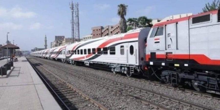 «المكيفة والروسي وتالجو».. مواعيد قطارات الصعيد والإسكندرية اليوم الجمعة 4-7-2025 - بوابة اخر ساعة
