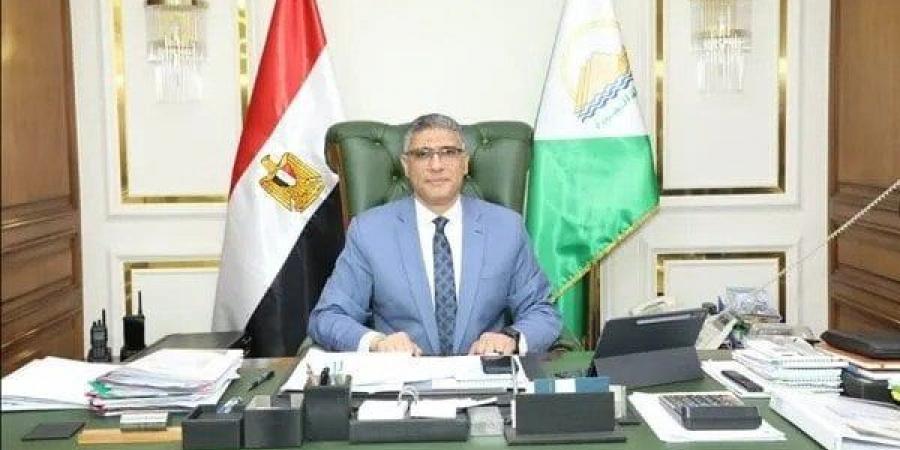 محافظ الجيزة يشدد على تكثيف حملات التفتيش على المخازن ومنظومة النظافة والتزام الشارع - بوابة اخر ساعة