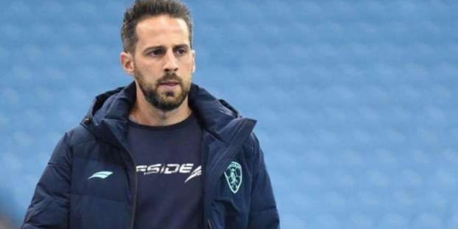 اخبار الرياضة جون إدوارد يعقد جلسة مع لاعبي الزمالك لأول مرة