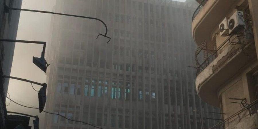 الدفع بـ 17 سيارة إسعاف لموقع حريق سنترال رمسيس - بوابة اخر ساعة