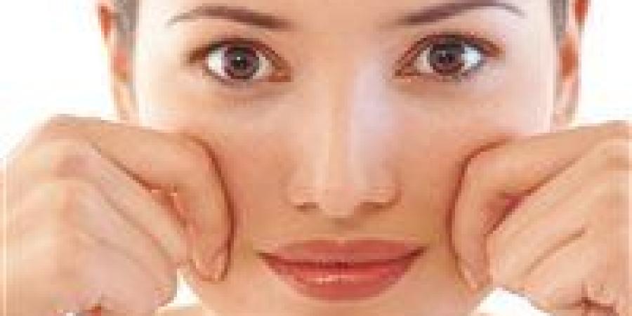 لبشرة نضرة خالية من التجاعيد.. خمس طرق سحرية - بوابة اخر ساعة