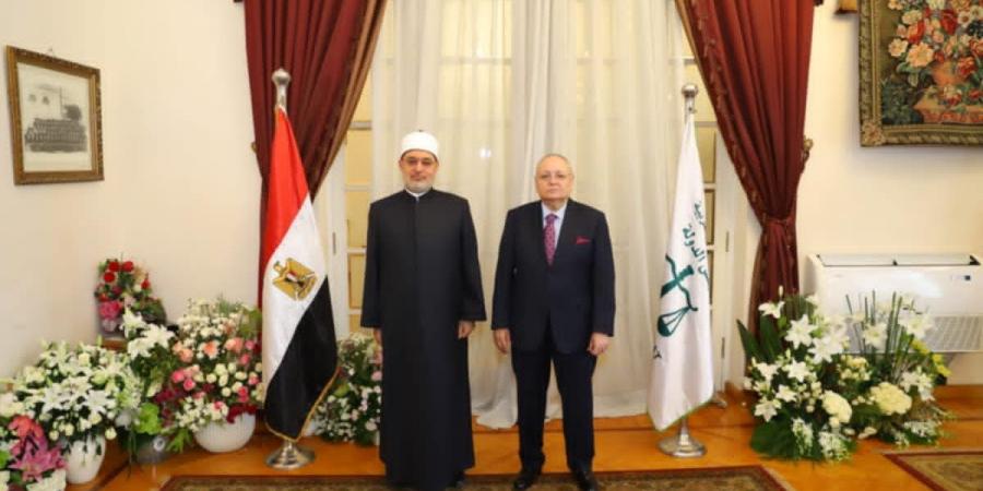 رئيس مجلس الدولة يستقبل مفتي الجمهورية - بوابة اخر ساعة