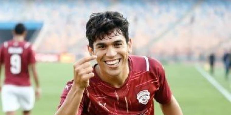 محمد شكرى يظهر فى مران سيراميكا قبل انتقاله للأهلى.. صور - بوابة اخر ساعة