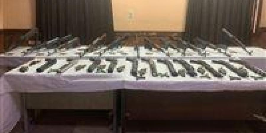 حملات أمنية مكثفة في أسوان ودمياط تضبط كميات كبيرة من المخدرات والأسلحة وتنفذ مئات الأحكام القضائية - بوابة اخر ساعة