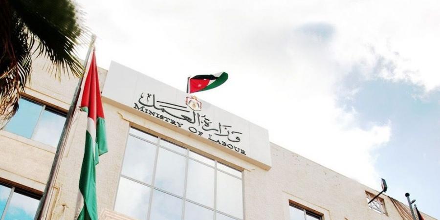 تسفير 3670 عاملا مخالفا حتى نهاية أيار - بوابة اخر ساعة