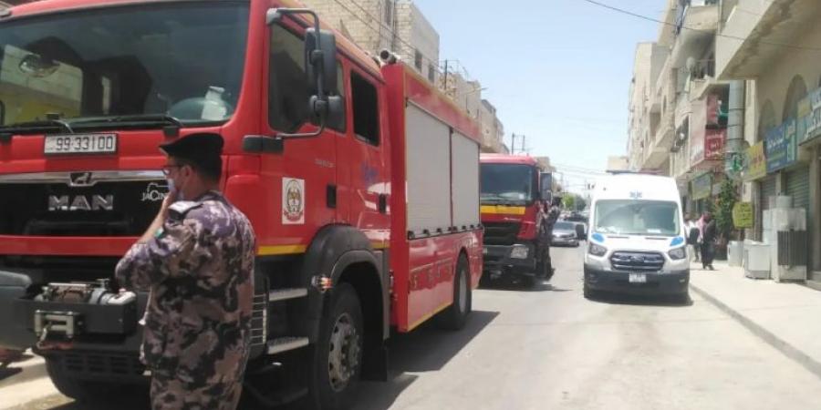 الدفاع المدني يخمد حريقًا اندلع في ديانا محملة بكراتين لإعادة التدوير في مادبا - بوابة اخر ساعة